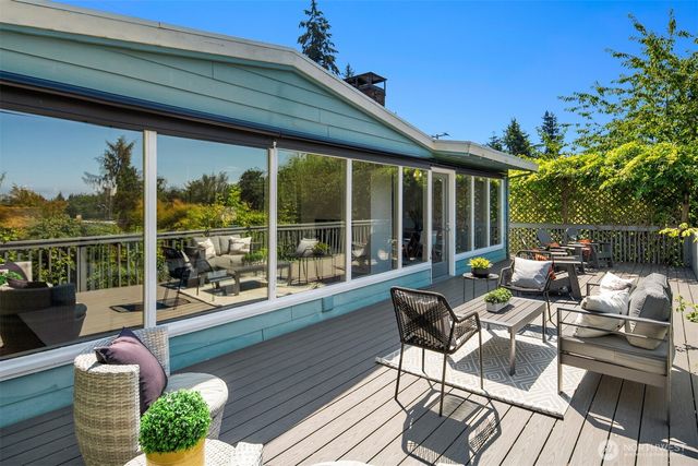 10737 3rd Avenue NW, Seattle, WA 98177