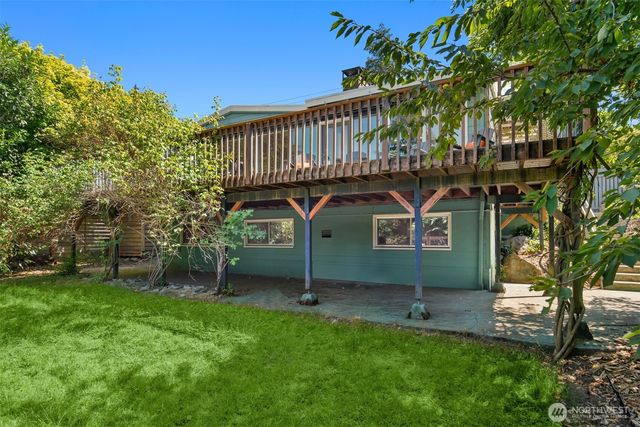 10737 3rd Avenue NW, Seattle, WA 98177