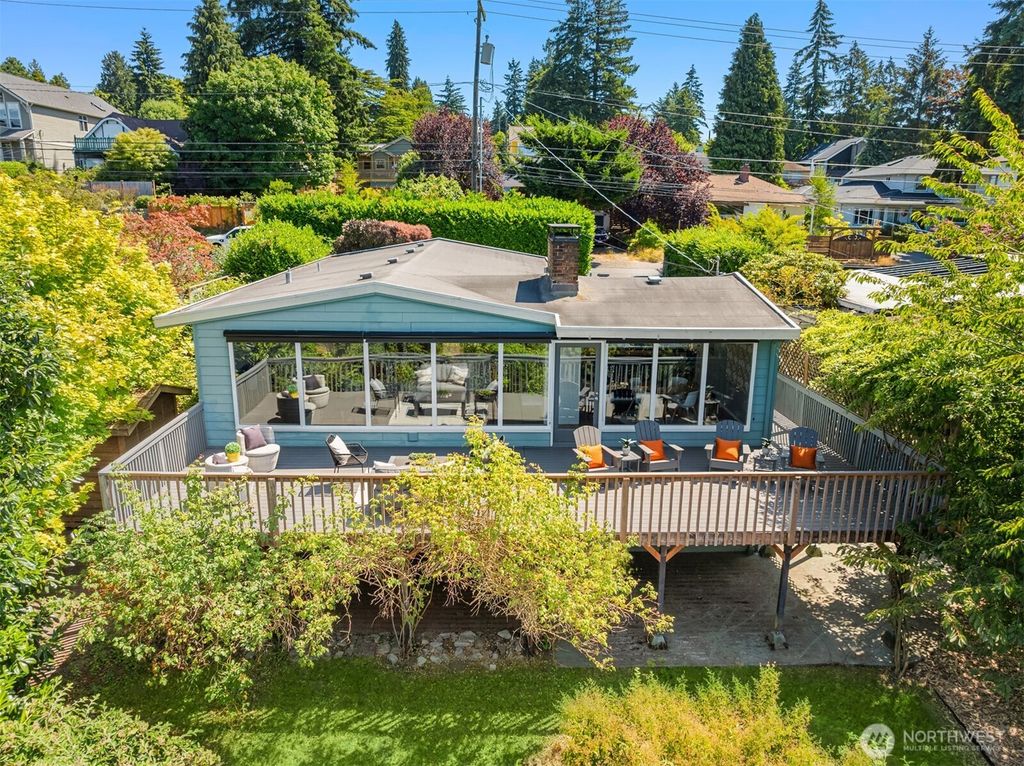 10737 3rd Avenue NW, Seattle, WA 98177