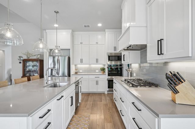 1701 Whispering Pines Lane, Gunter, TX 75058