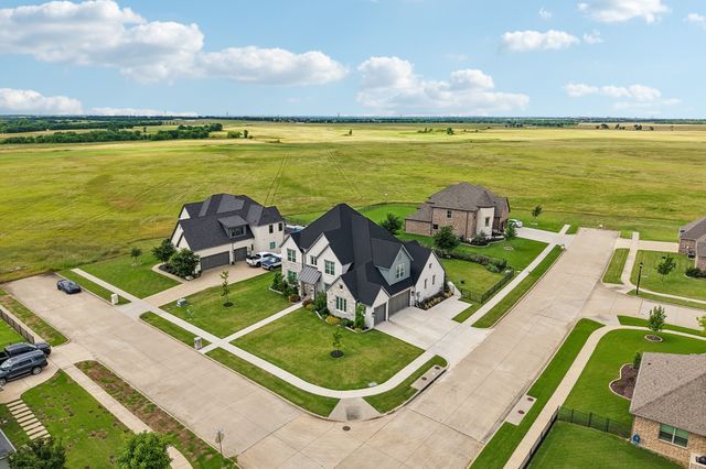 1701 Whispering Pines Lane, Gunter, TX 75058