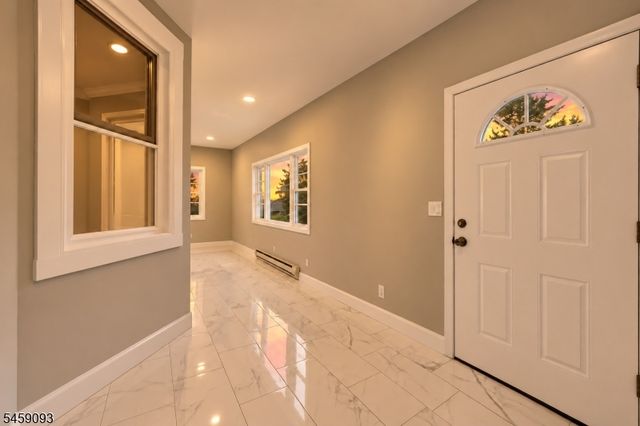146 Poplar St, Ridgefield Park Village, NJ 07660