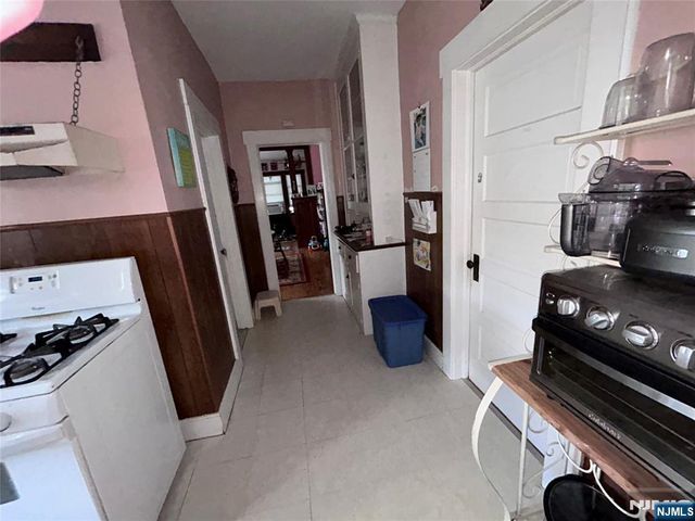 149 3rd Avenue, Hawthorne, NJ 07506