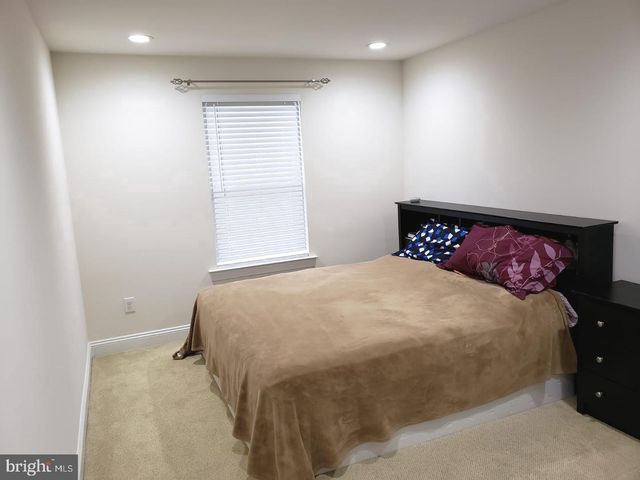 323 W BOULDER DR, Chalfont, PA 18914