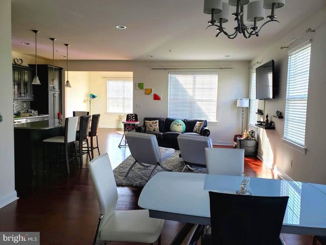 323 W BOULDER DR, Chalfont, PA 18914