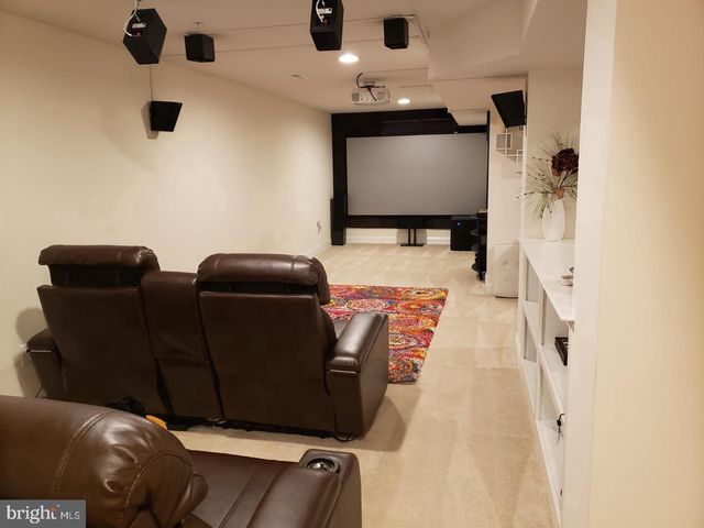 323 W BOULDER DR, Chalfont, PA 18914