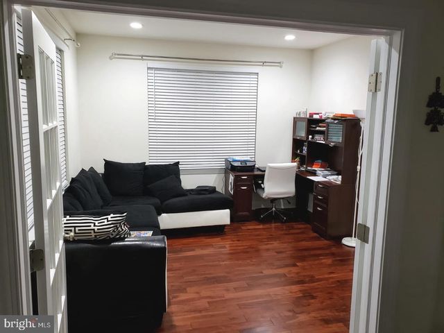 323 W BOULDER DR, Chalfont, PA 18914