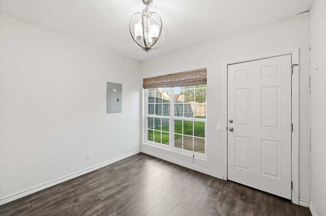 1509 Creek Bank Lane, Arlington, TX 76014