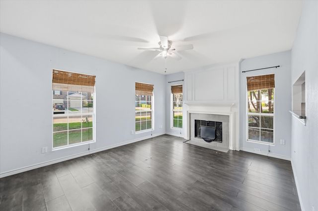 1509 Creek Bank Lane, Arlington, TX 76014