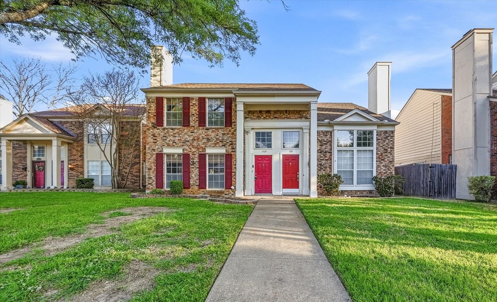 1509 Creek Bank Lane, Arlington, TX 76014