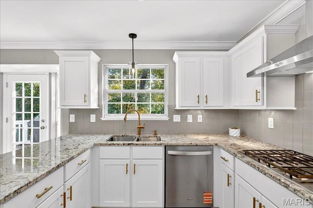 1034 Big Bend Station Drive, Valley Park, MO 63088