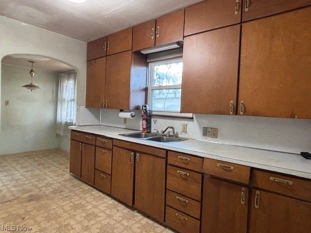 422 N Firestone Boulevard, Akron, OH 44301