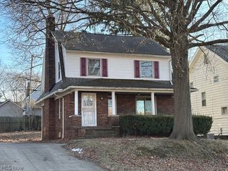 422 N Firestone Boulevard, Akron, OH 44301