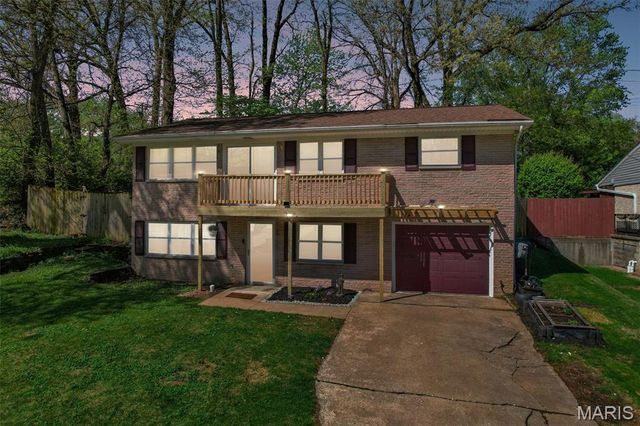113 Mark Drive, Fairview Heights, IL 62208
