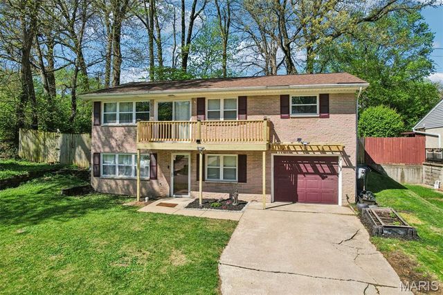 113 Mark Drive, Fairview Heights, IL 62208