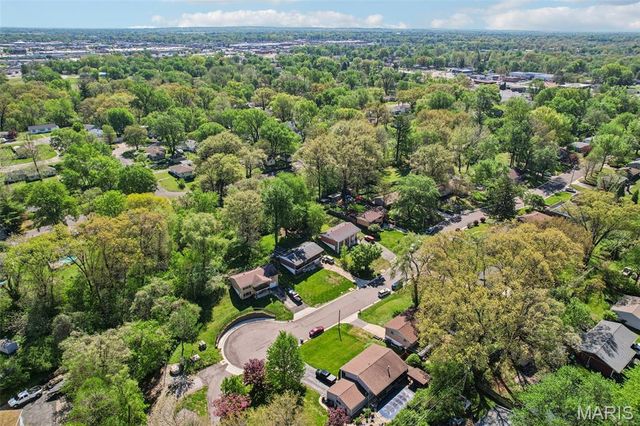 113 Mark Drive, Fairview Heights, IL 62208