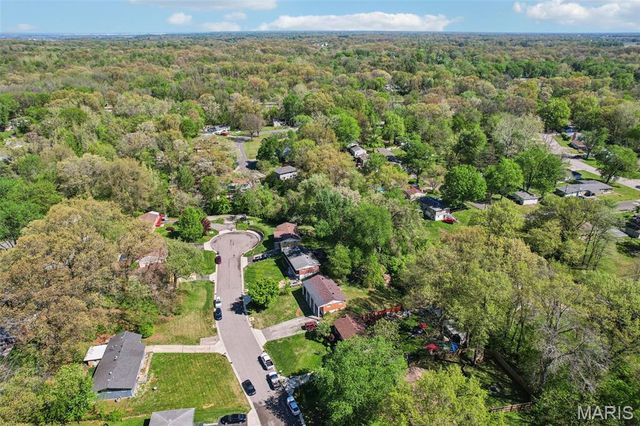 113 Mark Drive, Fairview Heights, IL 62208