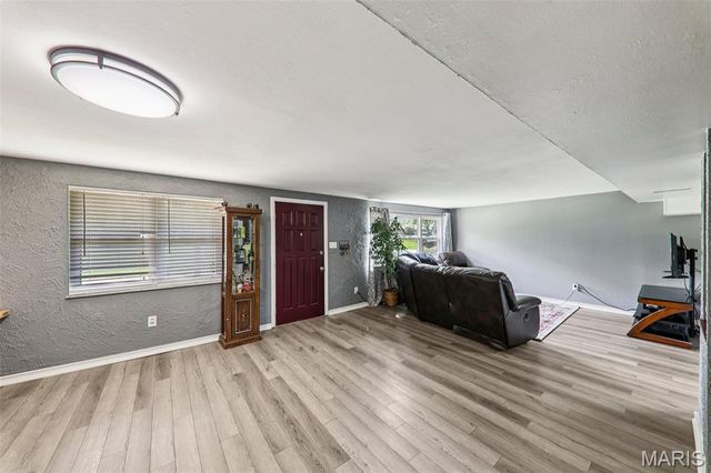 113 Mark Drive, Fairview Heights, IL 62208
