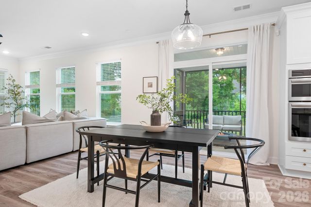 122 W Heart Pine Lane, Statesville, NC 28677