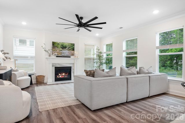 122 W Heart Pine Lane, Statesville, NC 28677