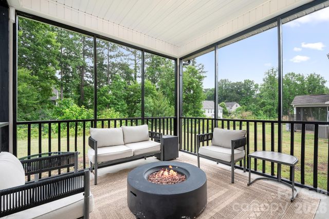 122 W Heart Pine Lane, Statesville, NC 28677