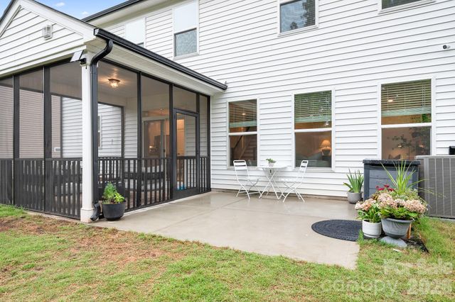 122 W Heart Pine Lane, Statesville, NC 28677