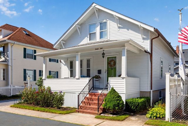 39 Junior St, New Bedford, MA 02740