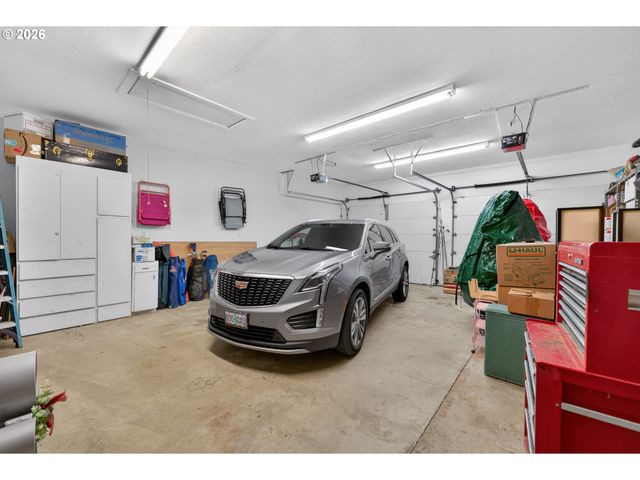 694 ORCHARD Ln, Roseburg, OR 97471