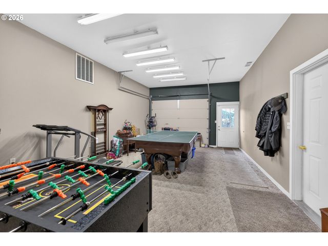 694 ORCHARD Ln, Roseburg, OR 97471