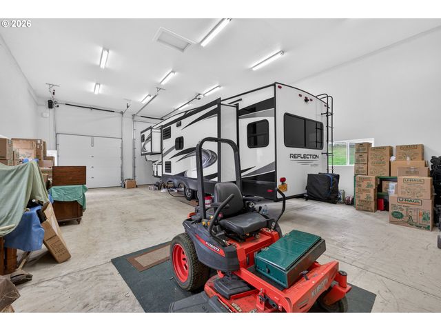 694 ORCHARD Ln, Roseburg, OR 97471