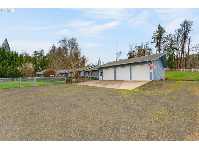 694 ORCHARD Ln, Roseburg, OR 97471