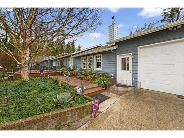 694 ORCHARD Ln, Roseburg, OR 97471