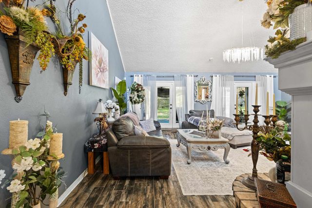 505 Brookhollow, White Oak, TX 75693