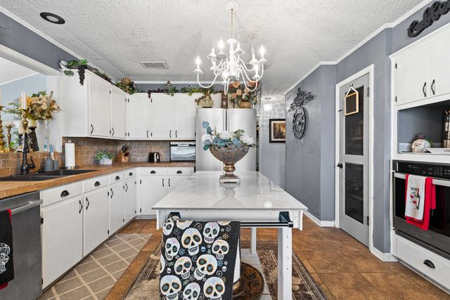 505 Brookhollow, White Oak, TX 75693