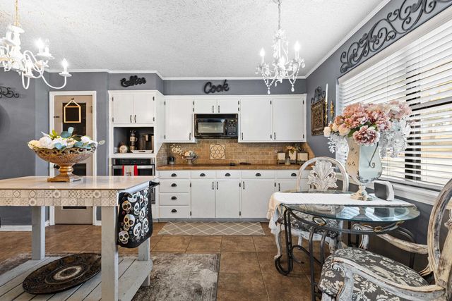 505 Brookhollow, White Oak, TX 75693