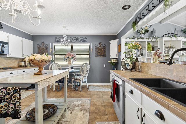 505 Brookhollow, White Oak, TX 75693