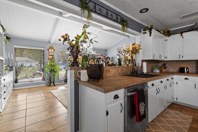 505 Brookhollow, White Oak, TX 75693