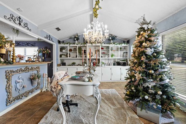 505 Brookhollow, White Oak, TX 75693