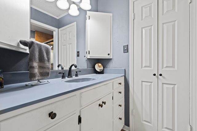 505 Brookhollow, White Oak, TX 75693