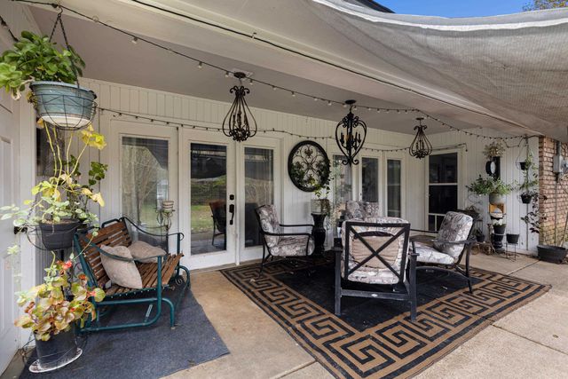 505 Brookhollow, White Oak, TX 75693