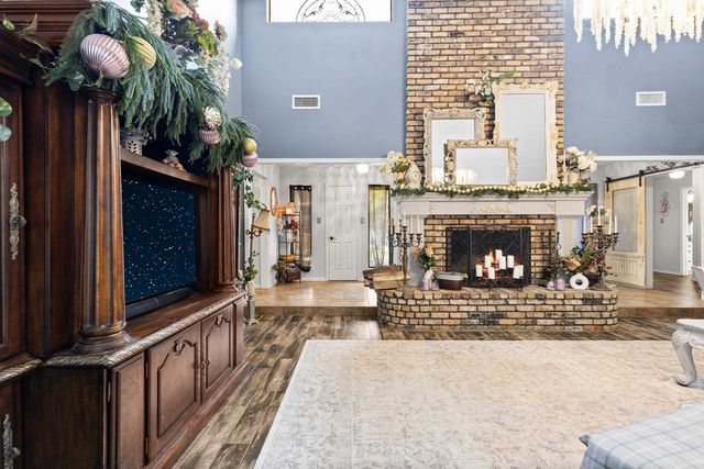 505 Brookhollow, White Oak, TX 75693