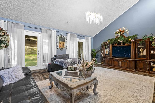 505 Brookhollow, White Oak, TX 75693