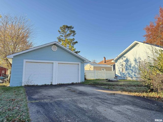 1812 NORTH Avenue, Metropolis, IL 62960