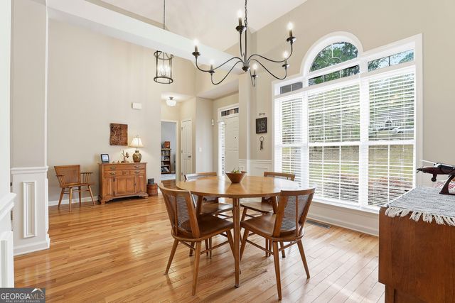 25 Lyndhurst Way, Sharpsburg, GA 30277