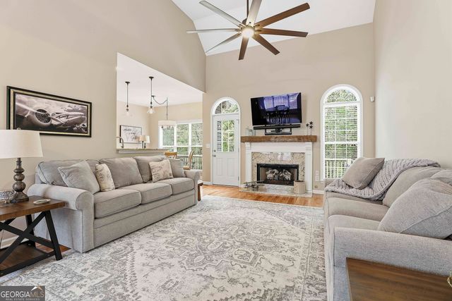 25 Lyndhurst Way, Sharpsburg, GA 30277