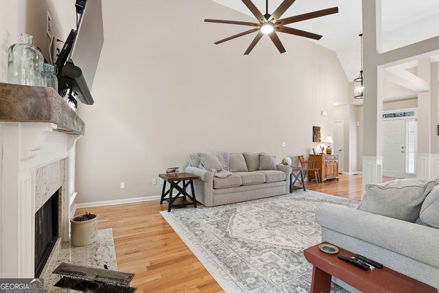 25 Lyndhurst Way, Sharpsburg, GA 30277