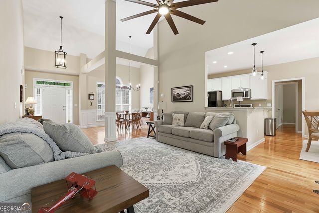 25 Lyndhurst Way, Sharpsburg, GA 30277