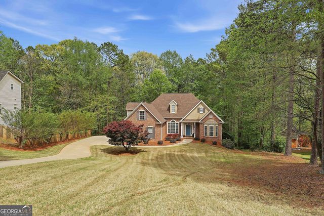 25 Lyndhurst Way, Sharpsburg, GA 30277