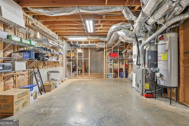 25 Lyndhurst Way, Sharpsburg, GA 30277