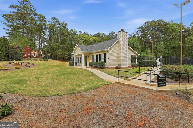 25 Lyndhurst Way, Sharpsburg, GA 30277